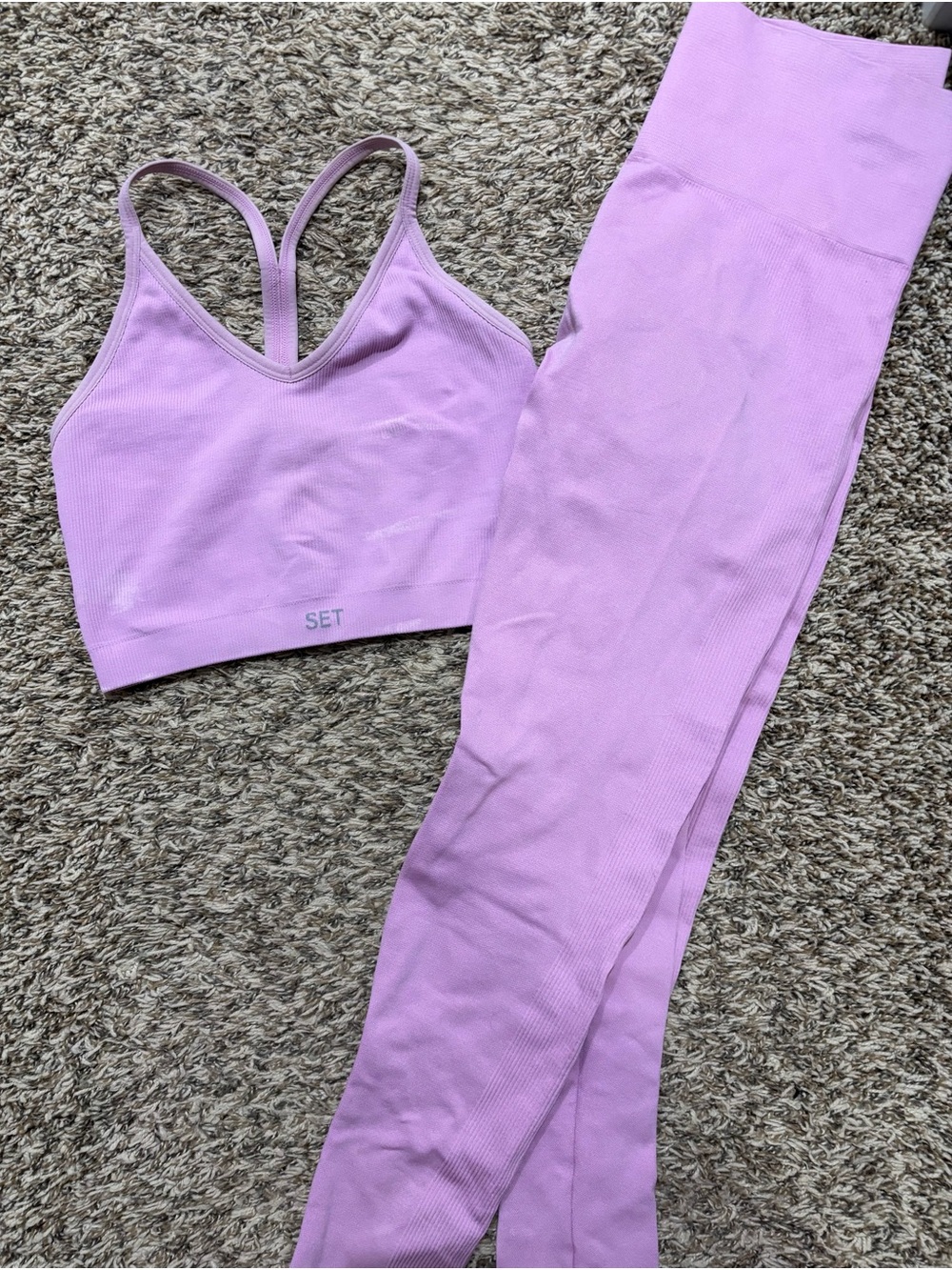 SET Active Bubblegum Pink Bra top and leggings